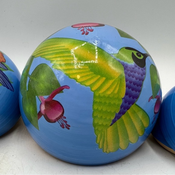 Nesting Wooden Spheres. 22.5”-4” circumference. Hummingbirds & Fuchsias - Picture 4 of 6